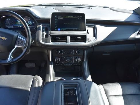 Used 2024 Chevrolet Tahoe Premier AWD/4WD image 18