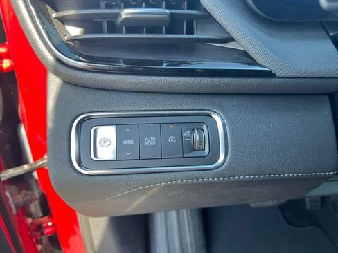 Used 2025 Buick Enclave Preferred FWD image 29