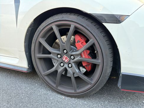 Used 2019 Honda Civic Type R image 14