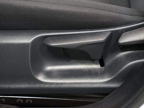 Certified 2025 Toyota Corolla LE image 30