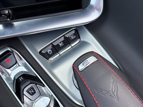 Used 2021 Chevrolet Corvette Stingray Premium Conv w/ Z51 Performance Package image 31