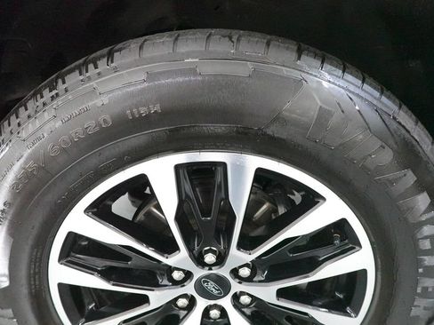 Certified 2025 Ford Expedition Platinum AWD/4WD image 51