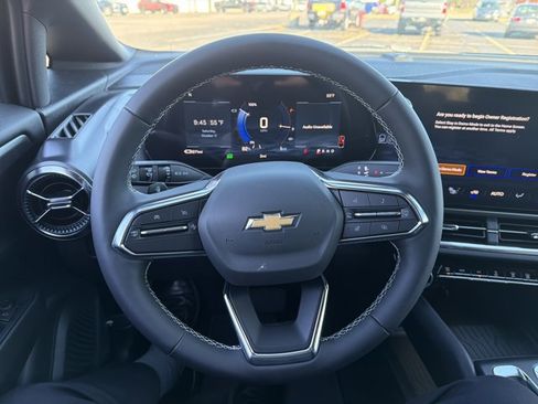 New 2026 Chevrolet Equinox EV LT w/ Comfort Package image 13