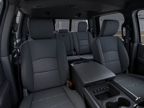 New 2026 RAM 2500 Big Horn AWD/4WD image 31