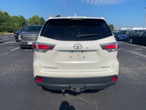 Used 2016 Toyota Highlander XLE AWD/4WD image 4