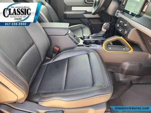 Used 2023 Ford Bronco Badlands AWD/4WD image 14