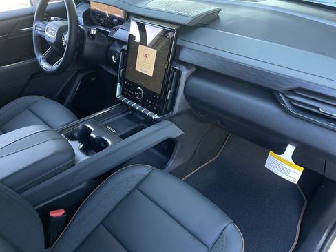 New 2026 GMC Acadia AT4 w/ Luxury Package image 29