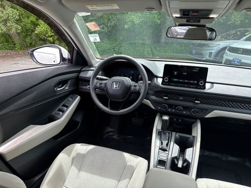 Used 2024 Honda Accord EX image 32