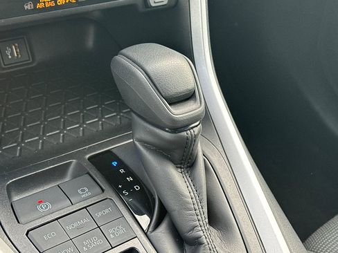 Used 2025 Toyota RAV4 LE image 34