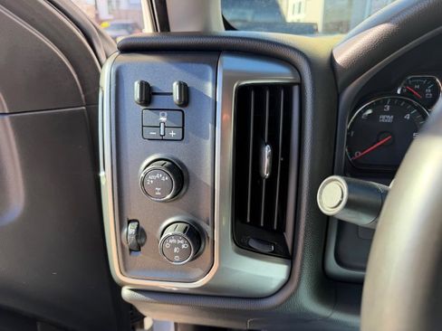 Used 2017 Chevrolet Silverado 1500 LT w/ All Star Edition image 4