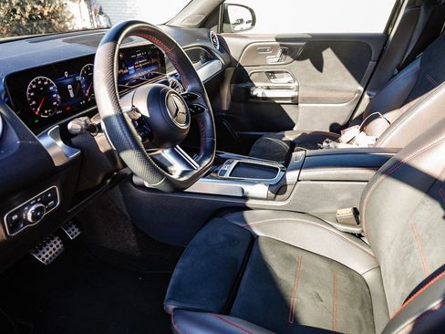 Used 2024 Mercedes-Benz GLB 250 GLB 250 image 5