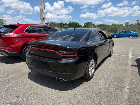 Used 2020 Dodge Charger SXT RWD image 3