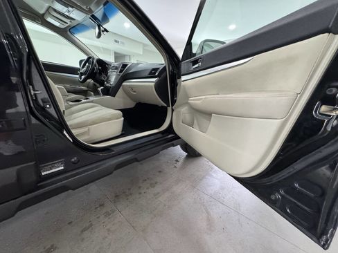 Used 2011 Subaru Outback 2.5i Premium image 25