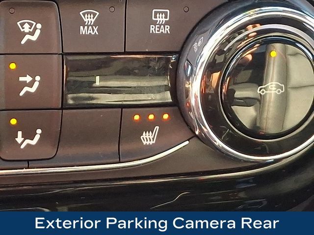 Used 2025 Chevrolet Trax RS w/ Sunroof Package FWD image 16