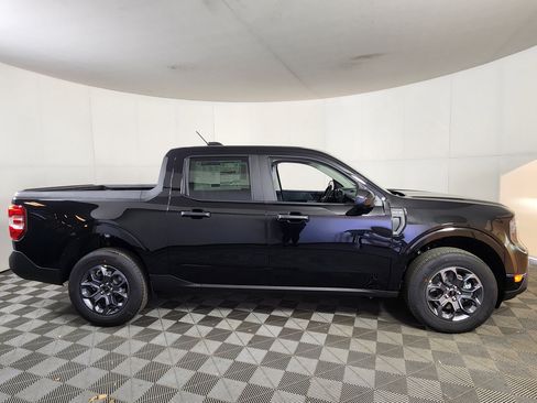 New 2026 Ford Maverick XLT w/ XLT Luxury Package image 9