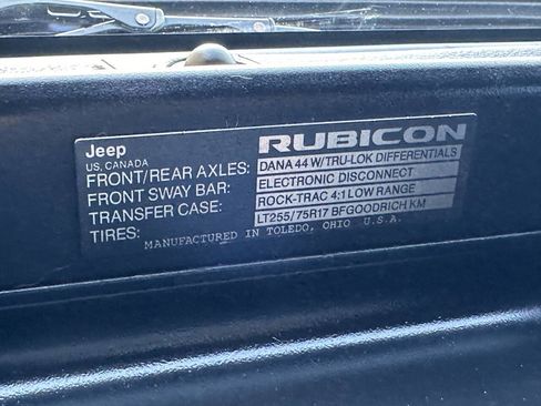 Used 2017 Jeep Wrangler Unlimited Rubicon image 39