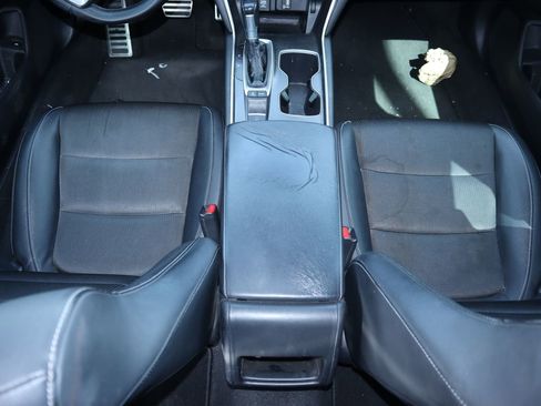 Used 2018 Honda Accord Sport image 8