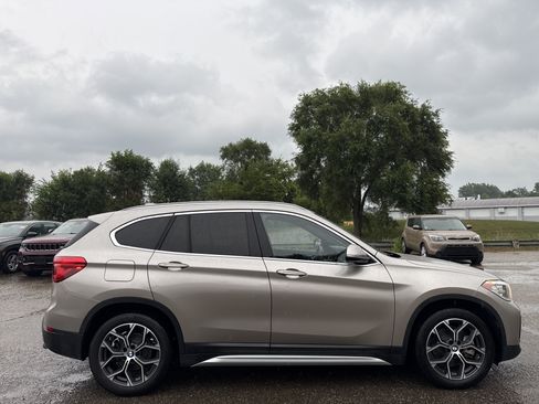 Used 2022 BMW X1 sDrive28i w/ Convenience Package FWD image 2