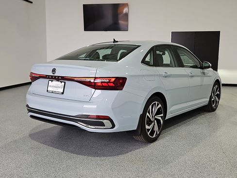 New 2026 Volkswagen Jetta SEL image 5