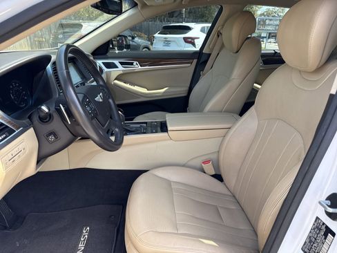 Used 2015 Hyundai Genesis 3.8 w/ Option Group 02 image 10