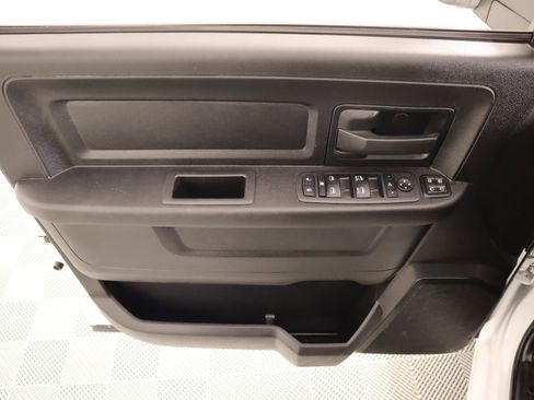 Used 2024 RAM 3500 Tradesman w/ Chrome Appearance Group image 14