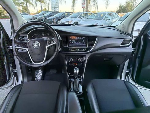 Used 2018 Buick Encore Preferred image 3