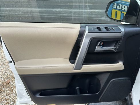 Used 2018 Toyota 4Runner SR5 image 10