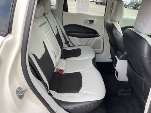 Used 2018 Jeep Compass Latitude w/ Popular Equipment Group image 52