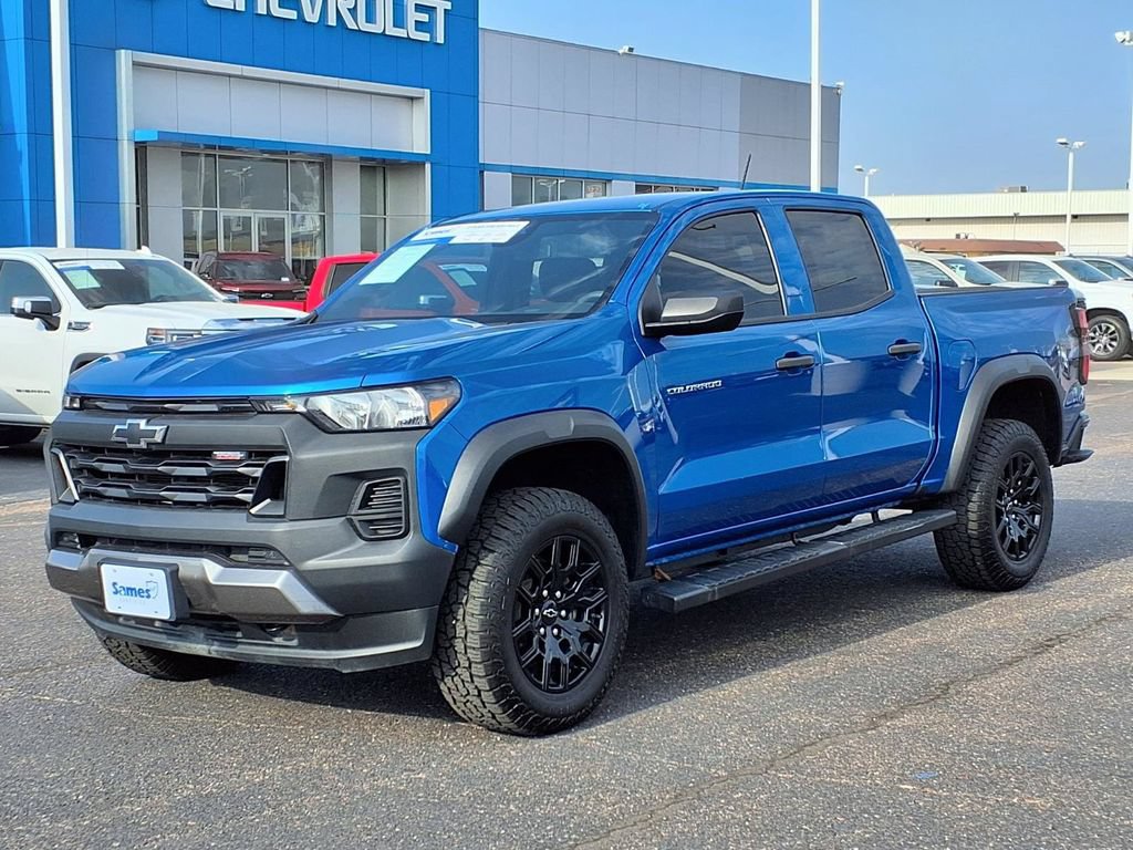 Used 2023 Chevrolet Colorado Trail Boss w/ Advanced Trailering Package AWD/4WD image 3