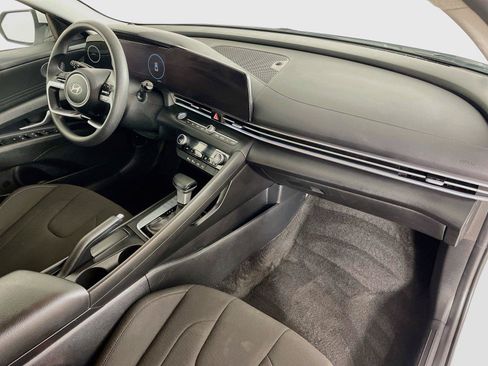Used 2024 Hyundai Elantra SEL FWD image 27