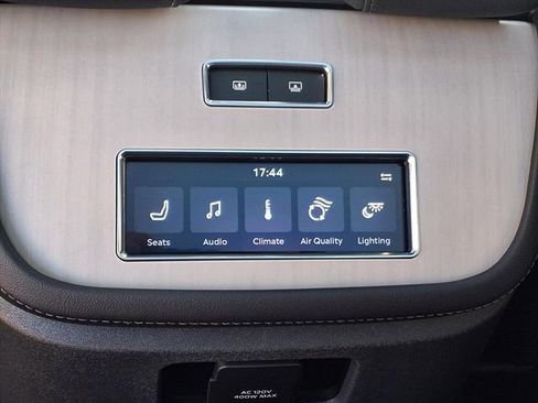 New 2025 Lincoln Navigator Reserve w/ Jet Appearance Package AWD/4WD image 10