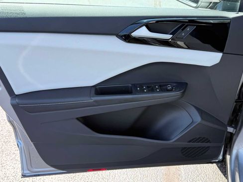 New 2026 Volkswagen Taos S image 6