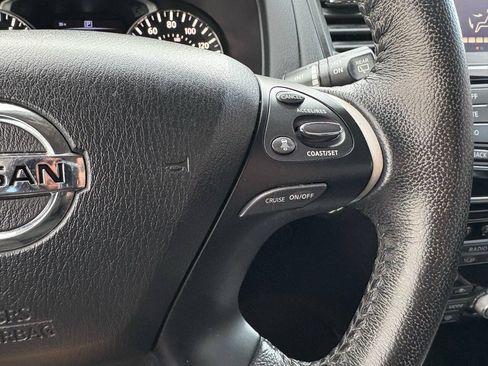 Used 2020 Nissan Pathfinder SV FWD image 39