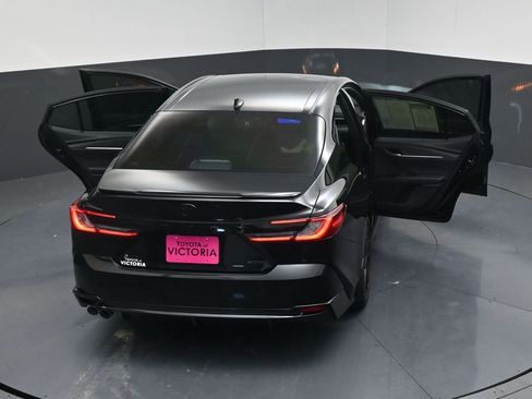 Used 2025 Toyota Camry XSE FWD image 22