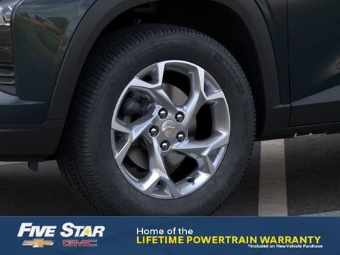 New 2026 Chevrolet Trax LS w/ LS Convenience Package FWD image 9
