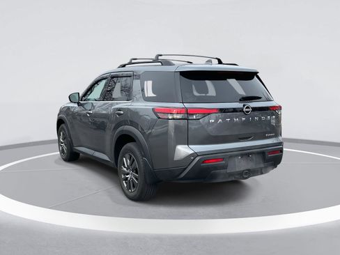 Used 2022 Nissan Pathfinder SV w/ SV Premium Package image 7