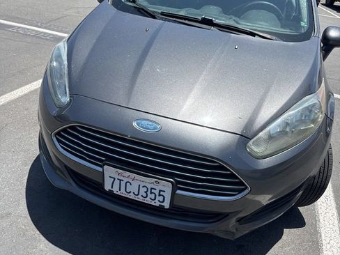 Used 2016 Ford Fiesta SE FWD image 1