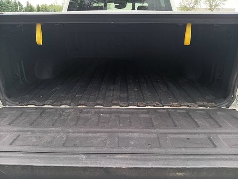 Used 2015 Chevrolet Silverado 1500 High Country w/ High Country Premium Package AWD/4WD image 24