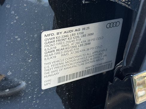 New 2025 Audi Q3 2.0T Premium image 24