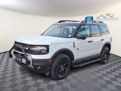 Used 2025 Ford Bronco Sport Outer Banks w/ Sasquatch Outer Banks Package AWD/4WD image 3