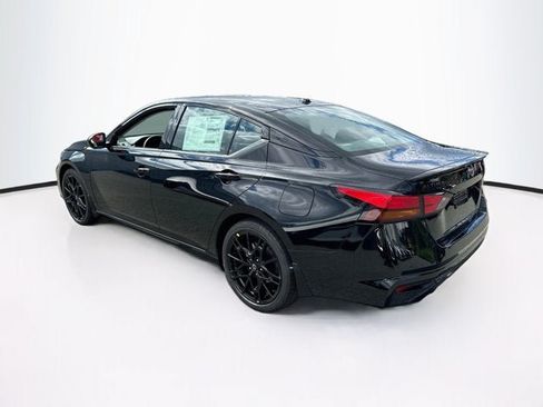 New 2026 Nissan Altima 2.5 SR w/ SR Midnight Edition Package FWD image 7