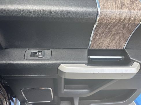 Used 2019 Ford F250 Lariat w/ Lariat Ultimate Package AWD/4WD image 64