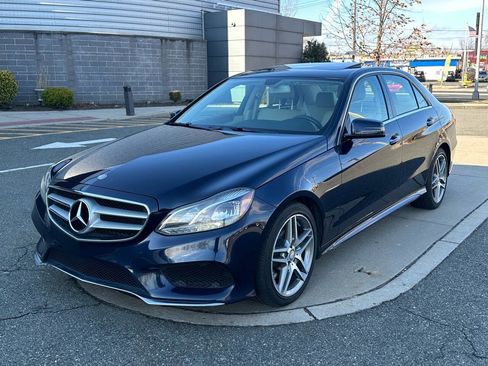 Used 2014 Mercedes-Benz E 350 4MATIC Sedan image 1