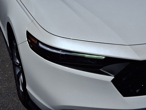 Used 2023 Honda Accord EX image 9