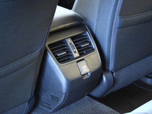 Used 2018 Honda Clarity Plug-In Hybrid image 20