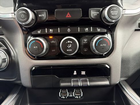 Used 2023 RAM 1500 Laramie AWD/4WD image 10