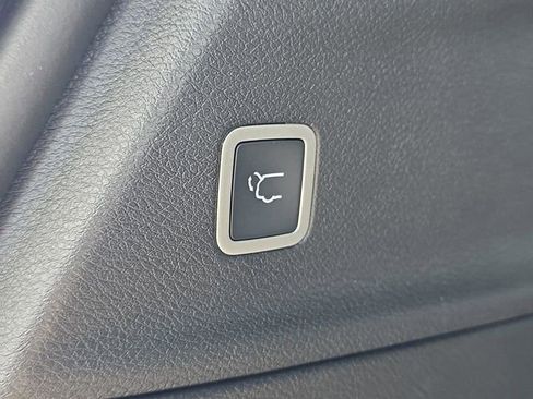 New 2026 Chrysler Voyager LX FWD image 14