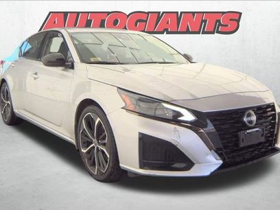 Used 2023 Nissan Altima 2.5 SR w/ SR Premium Package