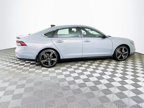 Used 2023 Honda Accord Sport image 12