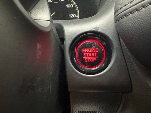 Used 2025 Honda HR-V LX image 17
